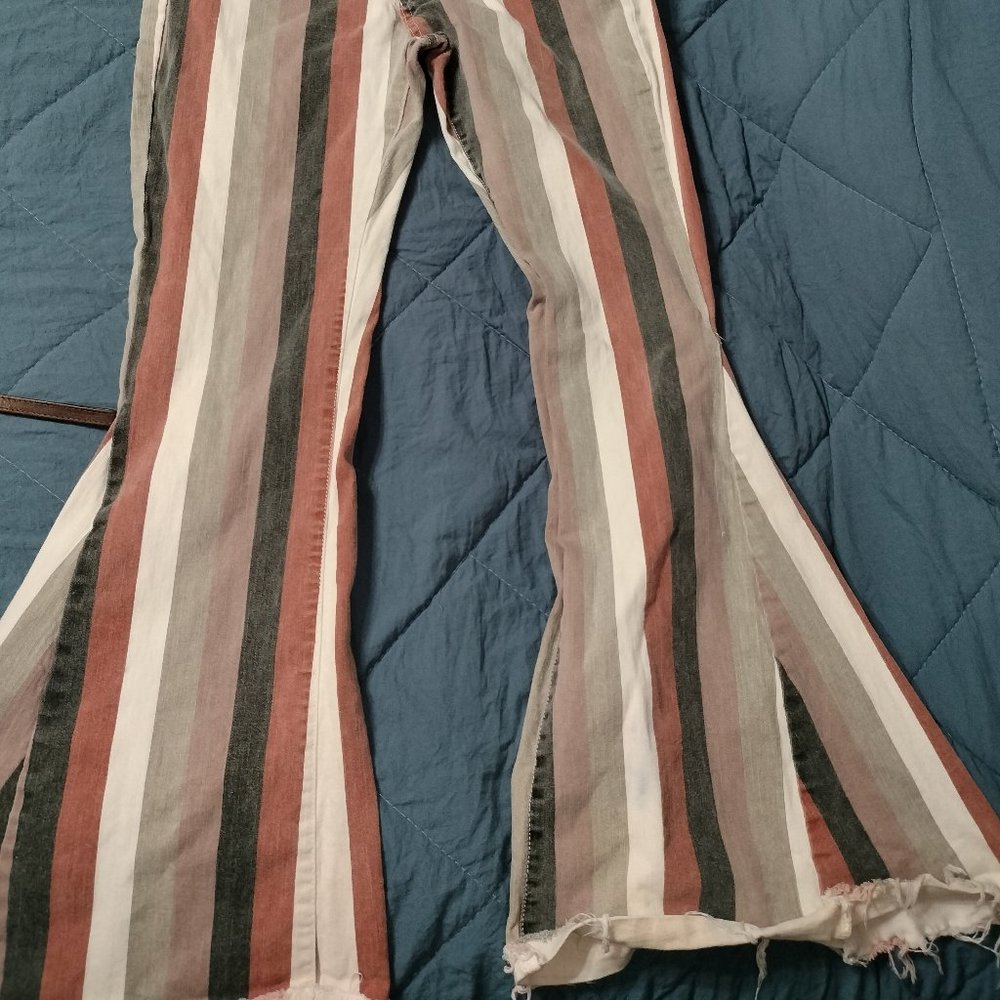 Striper flair jeans